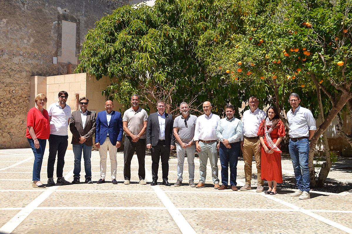 Imagen institucional de la visita a la Mancomunidad del Pla  