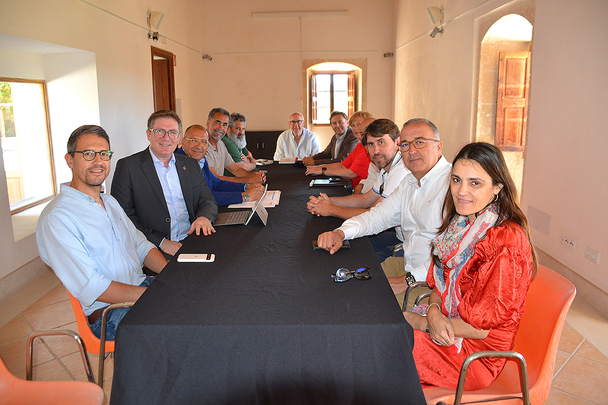 Imágenes de la reunión con los alacaldes