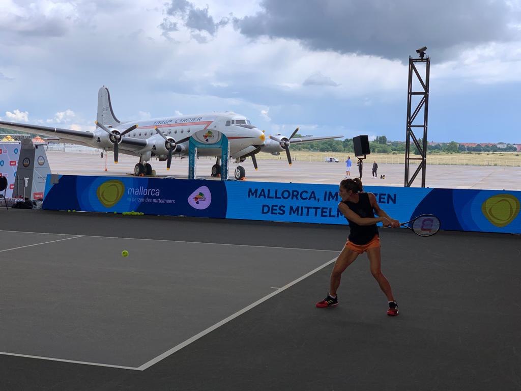 El torneig de tennis Bett1 Aces a l’hangar de l’aeroport Tempelhof. 