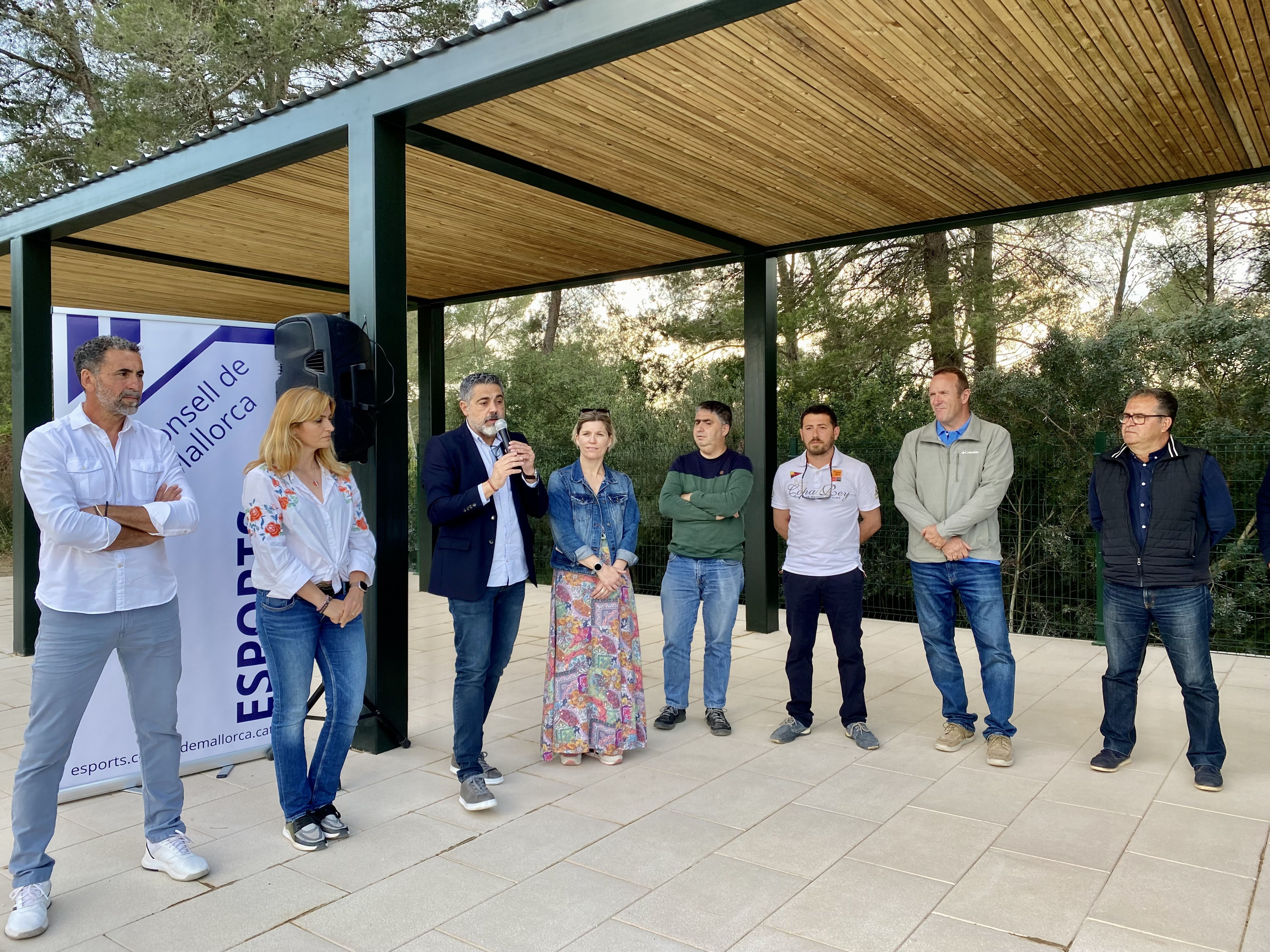 Presentación de la reforma integral de las instalaciones de la piscina municipal de Lloret de Vistalegre.