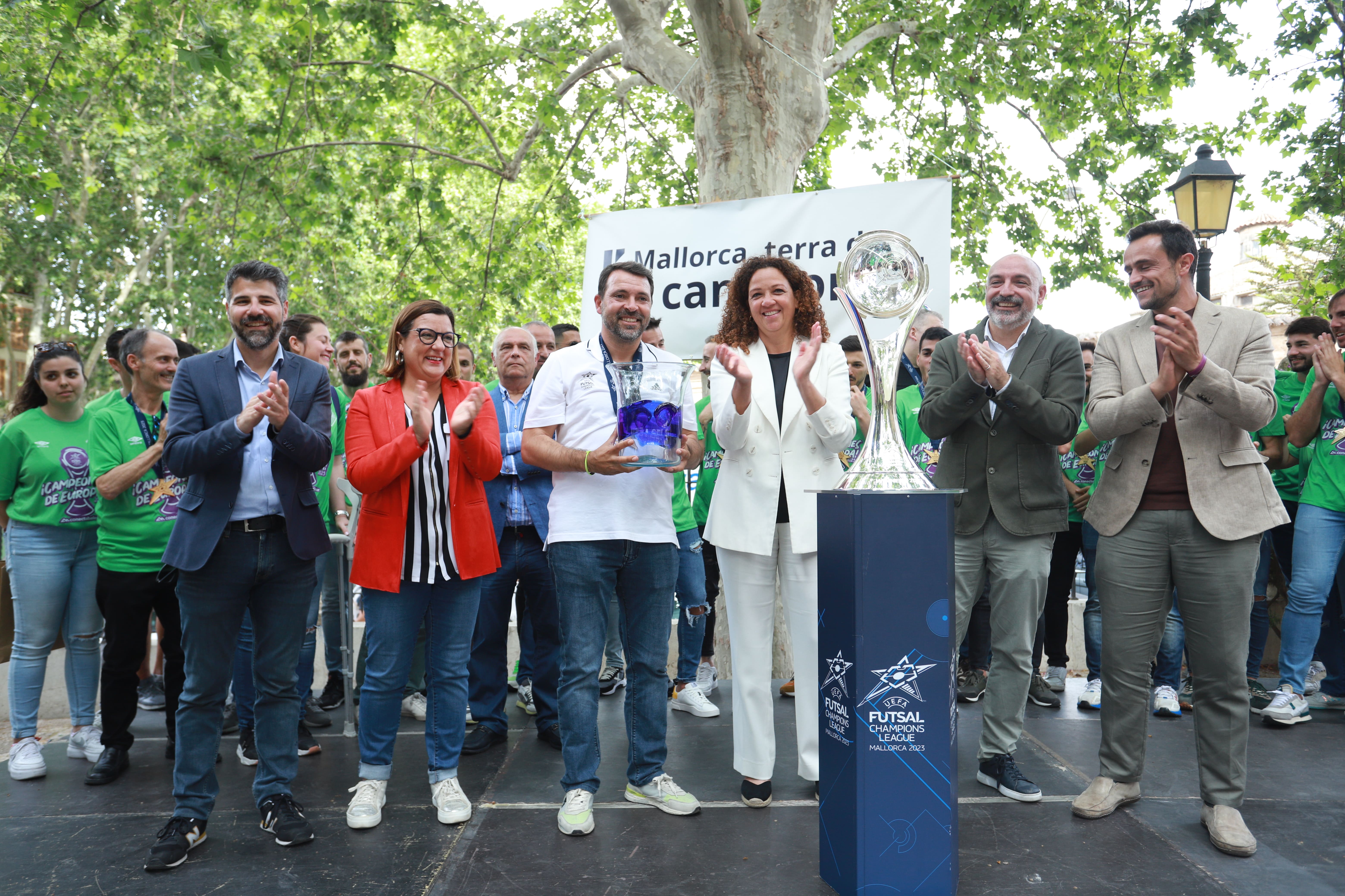 Celebración del título de la UEFA Futsal Champions League del Mallorca Palma Futsal.