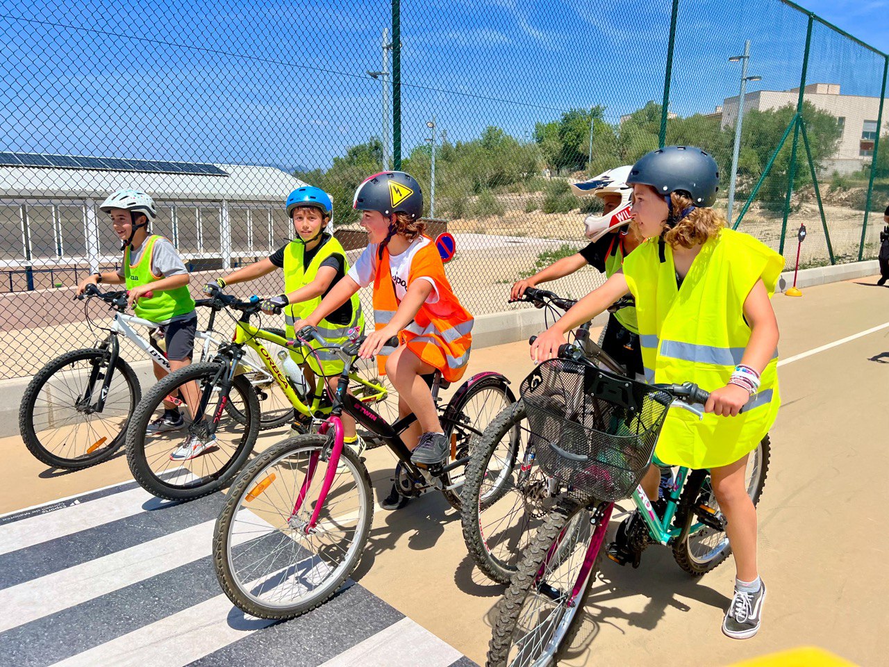 El programa de educación viaria «Educación viaria de las Illes Balears» celebrado en Costitx.