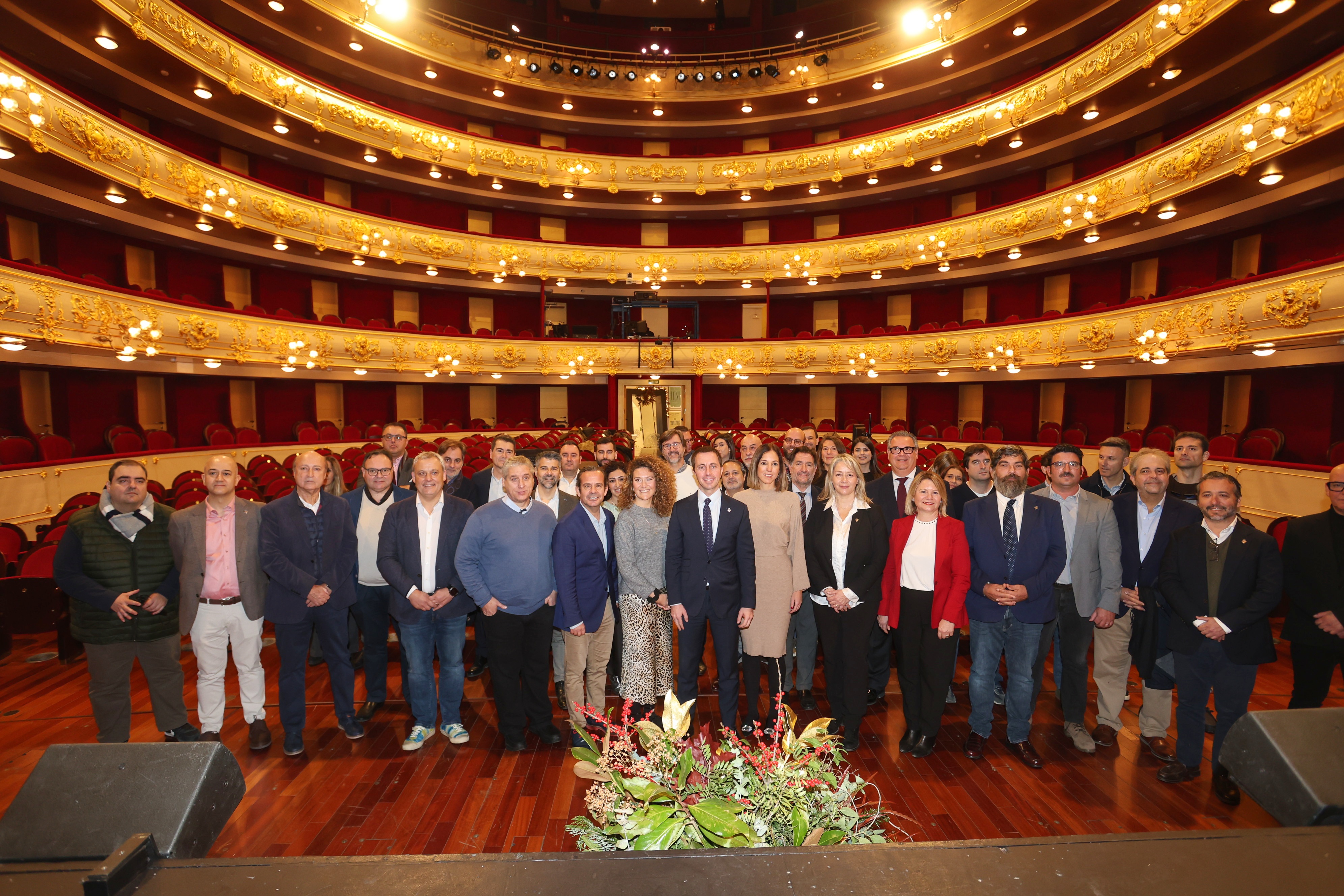 El presidente Galmés con los representantes de la prensa.
