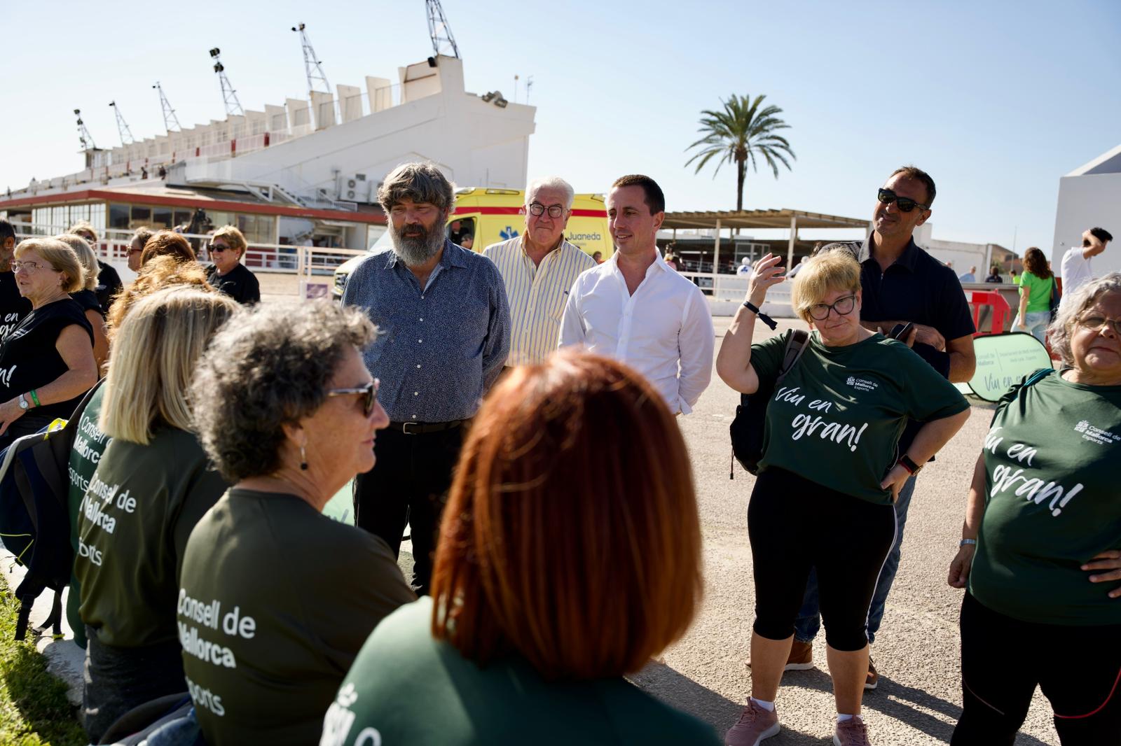 Jornada deportiva para gente mayor en el Hipódromo Son Pardo.