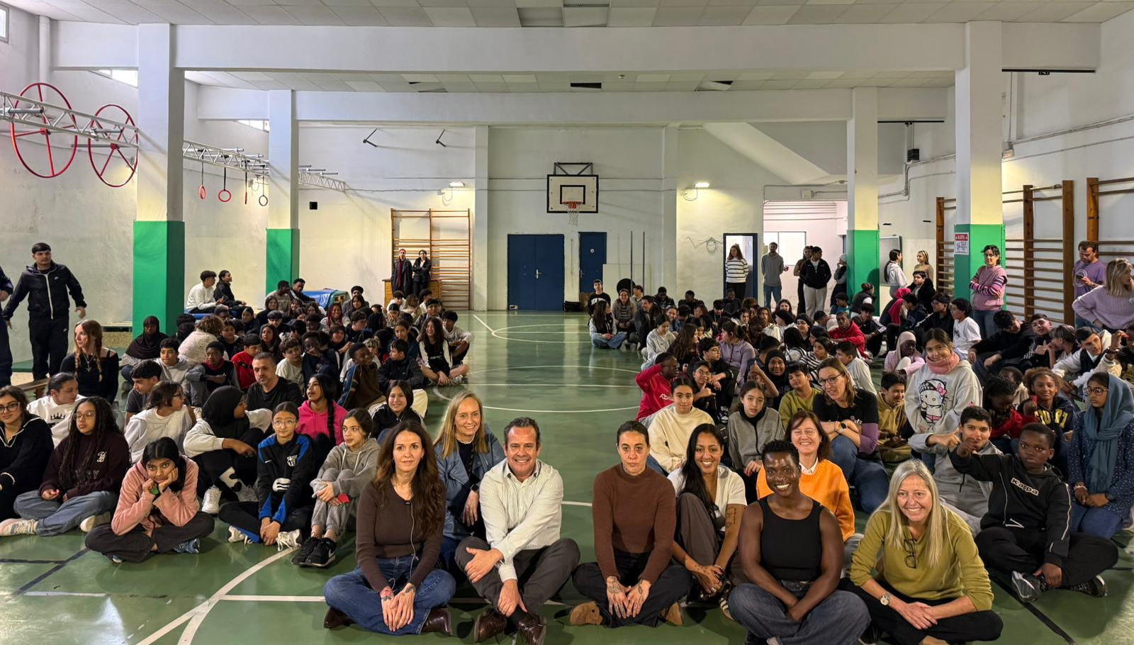 Conferencia «Dones, esport i diversitat» organizada por el Consell de Mallorca en el CEIPIESO Gabriel Vallseca.