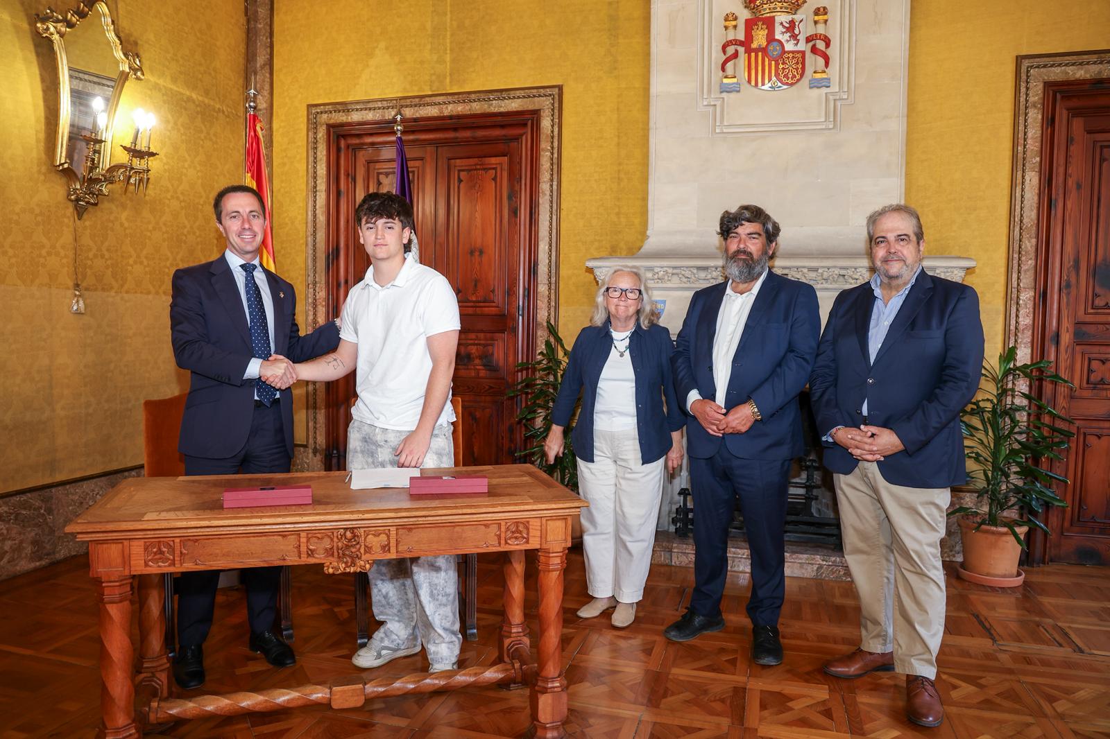 Formalización del acto de compra de la barca de bou Rafael.