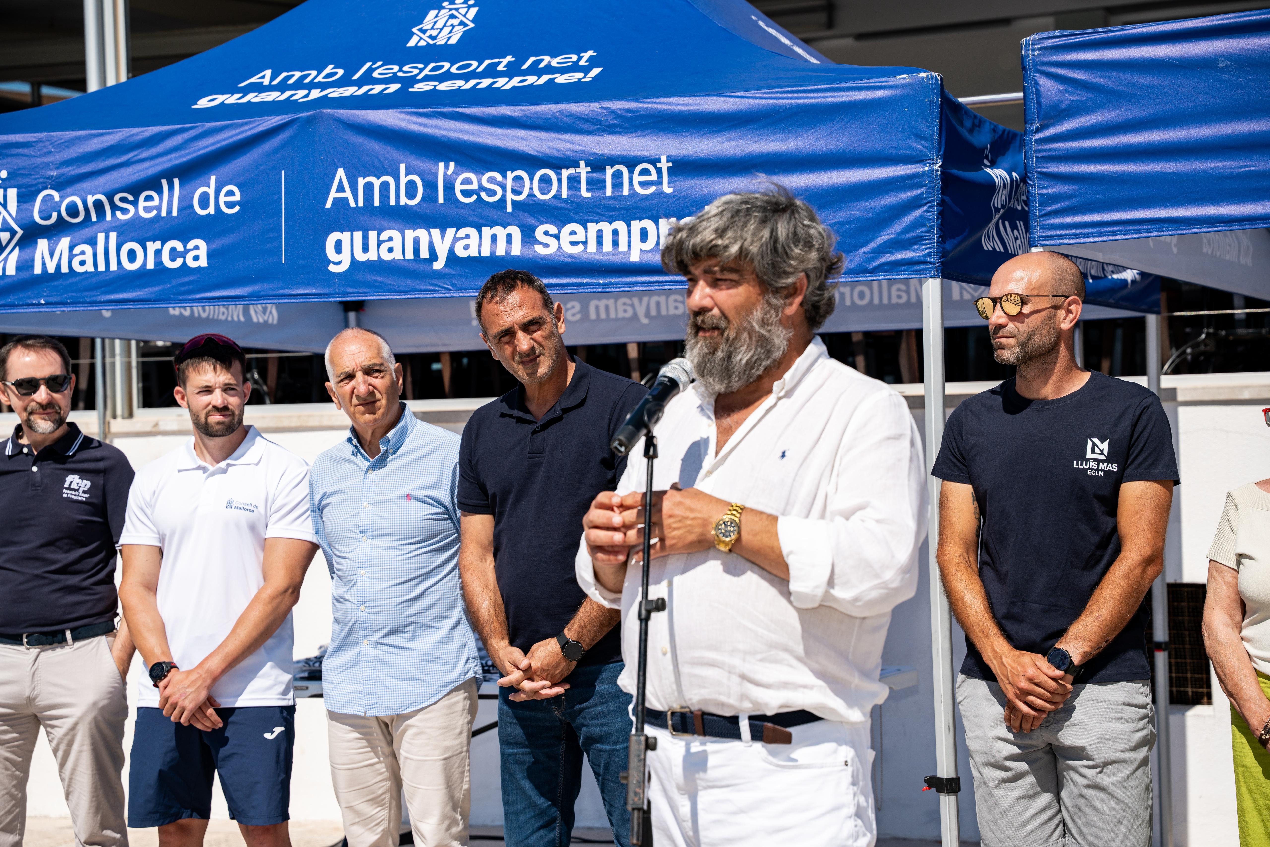 Presentació del I Circuit de Bicicletes Aquàtiques de Mallorca.