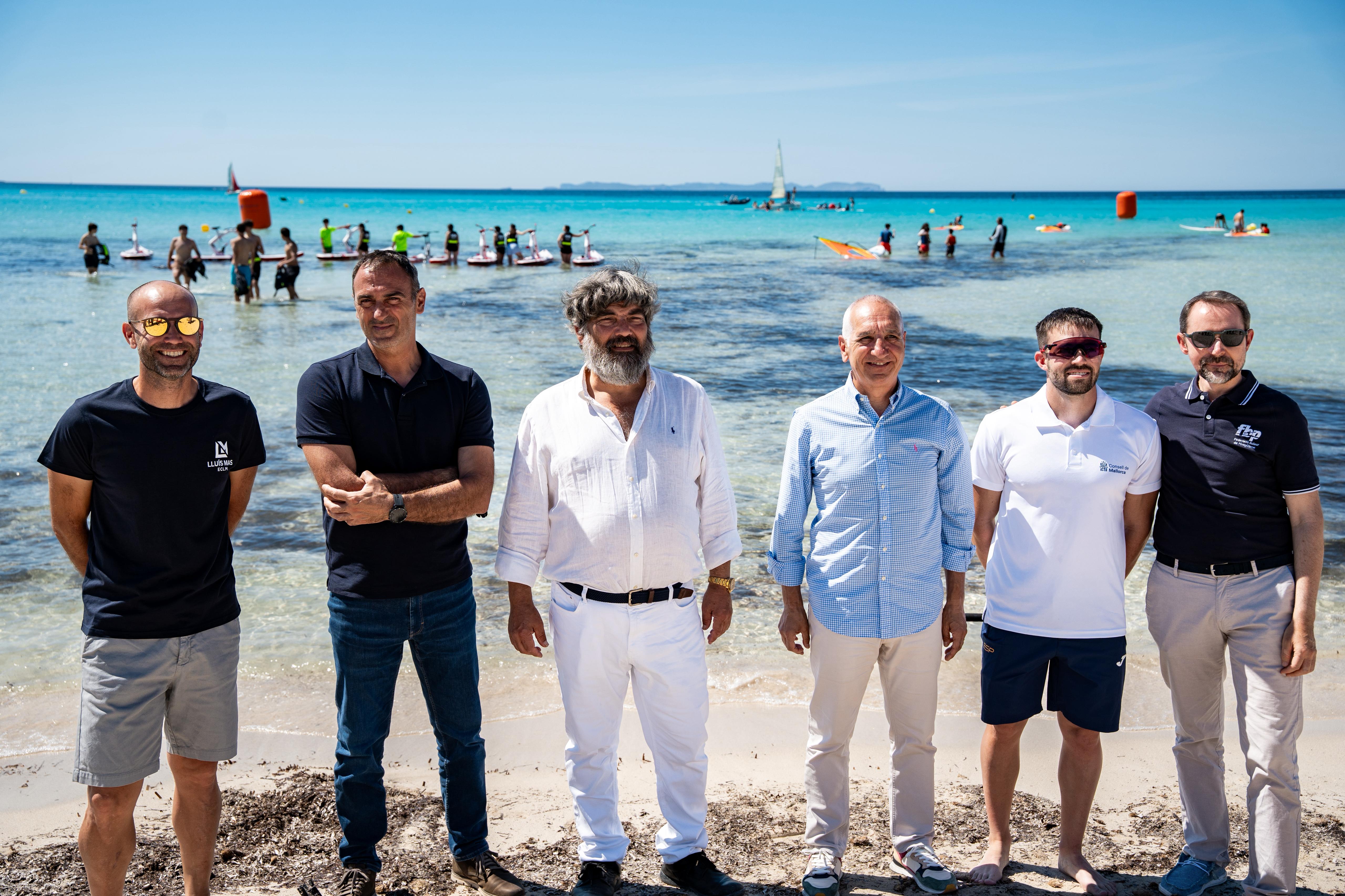 Presentació del I Circuit de Bicicletes Aquàtiques de Mallorca.