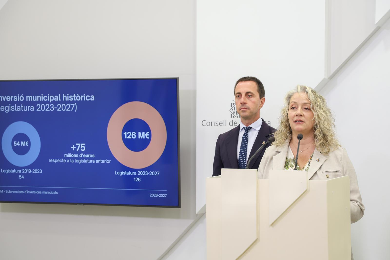 La consellera de Promoció Econòmica i Desenvolupament Local, Pilar Amate, durant la presentació del pla de subvencions d’inversions municipals.