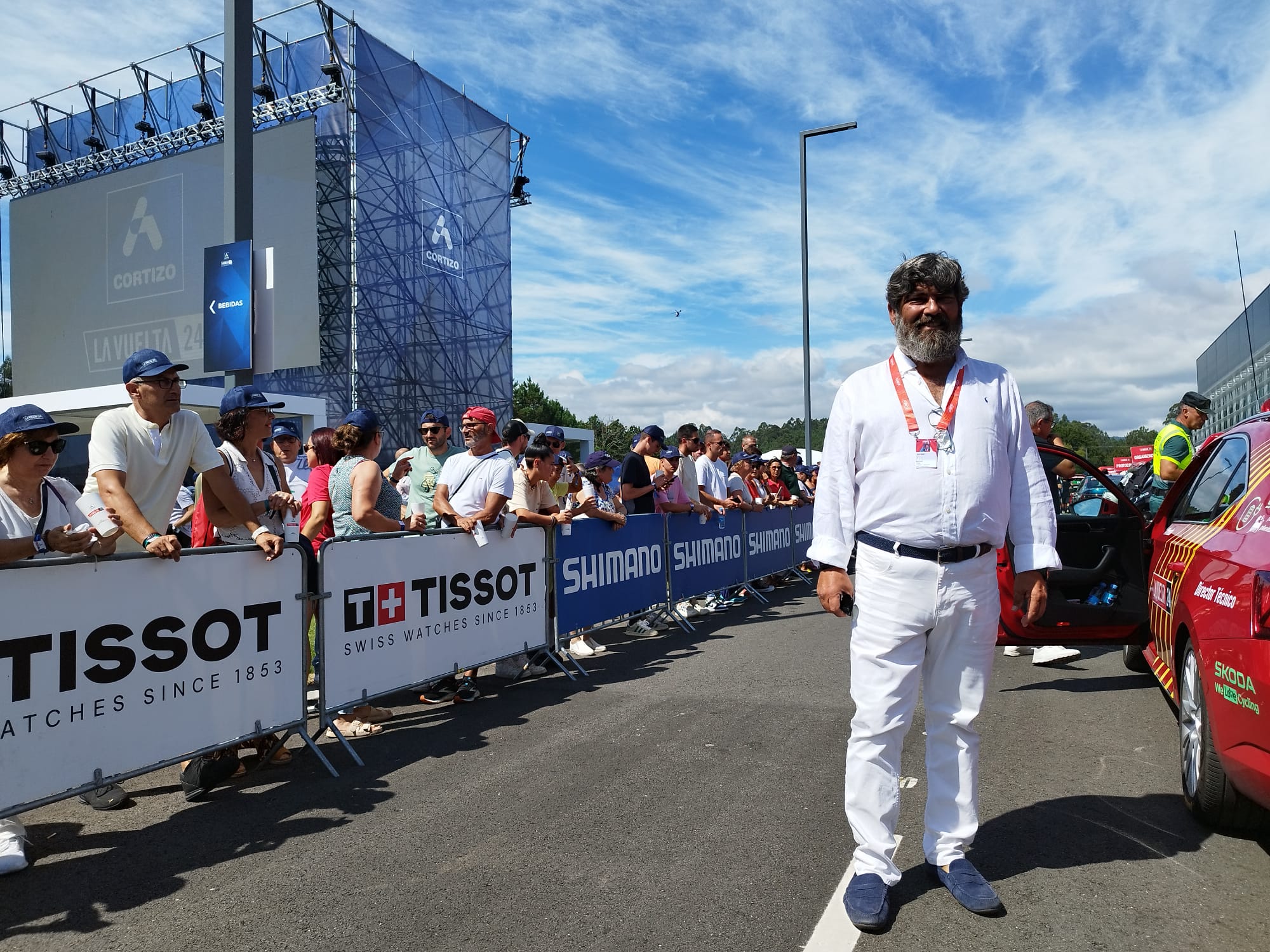 El conseller de Medi Ambient, Medi rural i Esports, Pedro Bestard, en l'etapa 11 de la Volta a Espanya