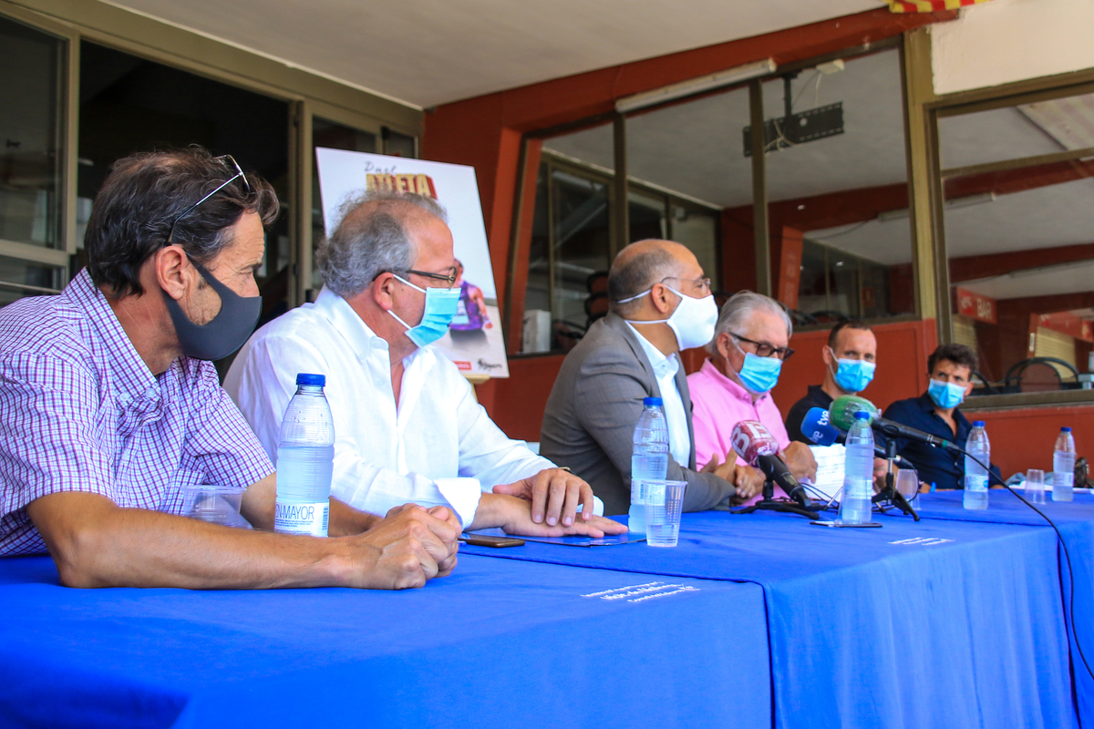 Moment de la roda de premsa de presentació del duel Atleta vs Cavall