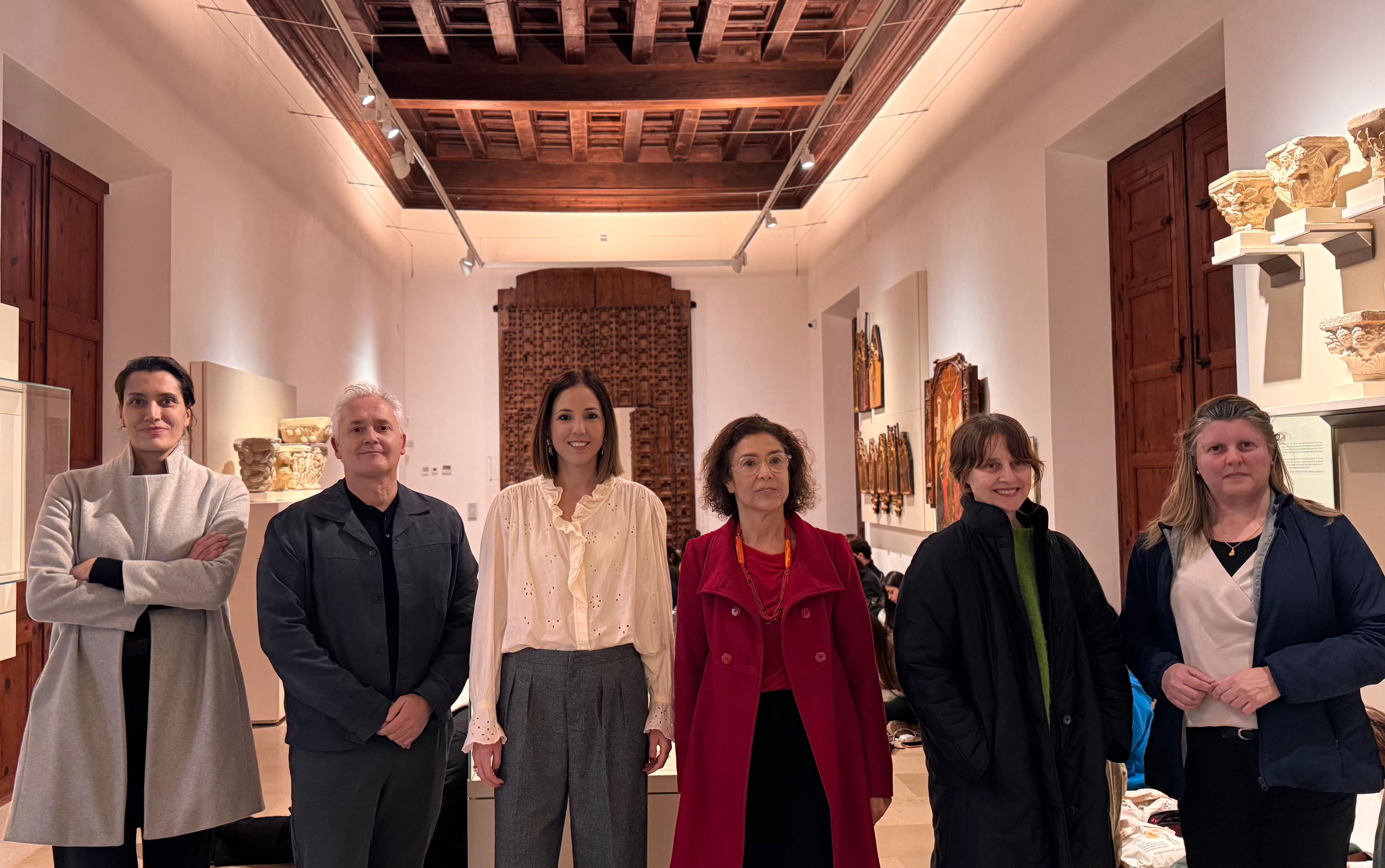 La vicepresidenta del Consell de Mallorca i consellera de Cultura i Patrimoni, Antònia Roca, al Museu de Mallorca durant la presentació del projecte conjunt amb l'escola de Belles Arts ADEMA