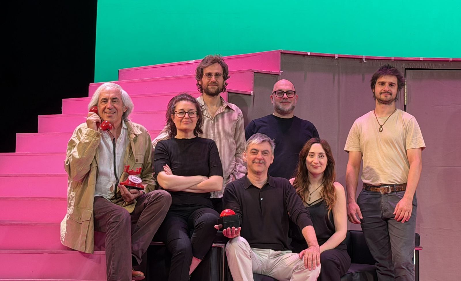 Equipo artístico de la comedia 