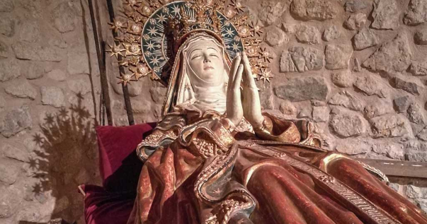 Marededéu morta, Església de Santa Maria de Robines