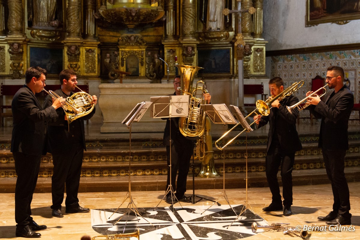 Creuant l'atlàntic amb quintet de vent metall